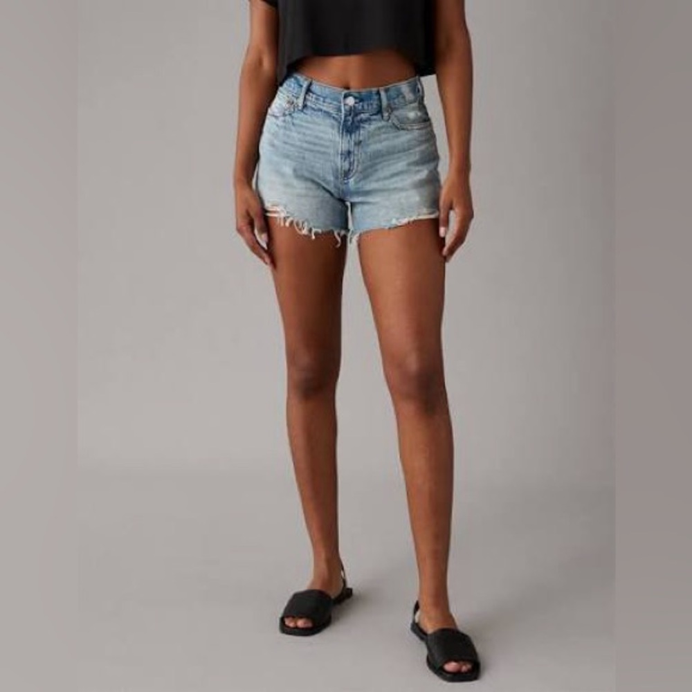 AE Strigid Super High-Waisted Relaxed Denim Shorts Size 4